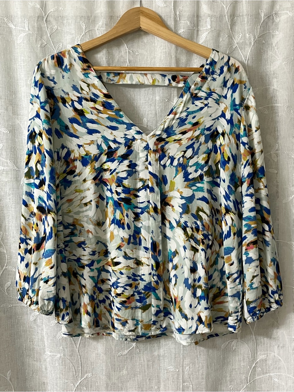 Liverpool V-Neck Printed Blouse - Blue White Multi Size Medium/Large